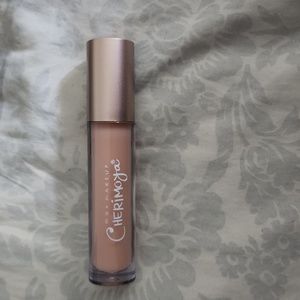 Max makeup  cherimoya